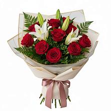 Букет цветов из:  Лилии и Розы в Олымский