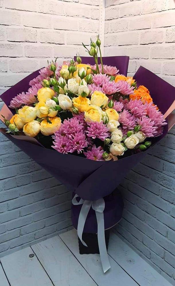 Букет цветов из: Хризантемы и Розы в Олымский