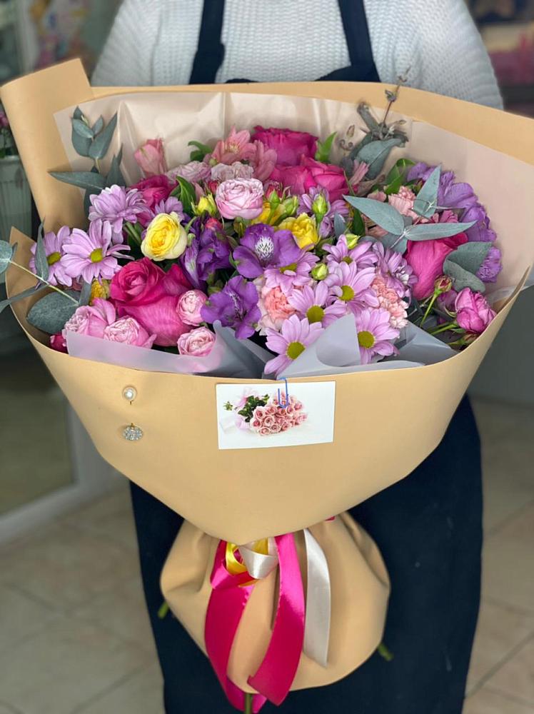 Букет цветов из: Хризантемы, Гвоздики и Альстромерии в Олымский