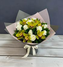 Букет цветов из:  Орхидеи и Розы в Олымский