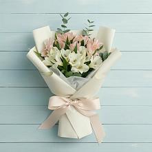 Букет цветов из:  Альстромерии #REPLACE_PRED# Олымский