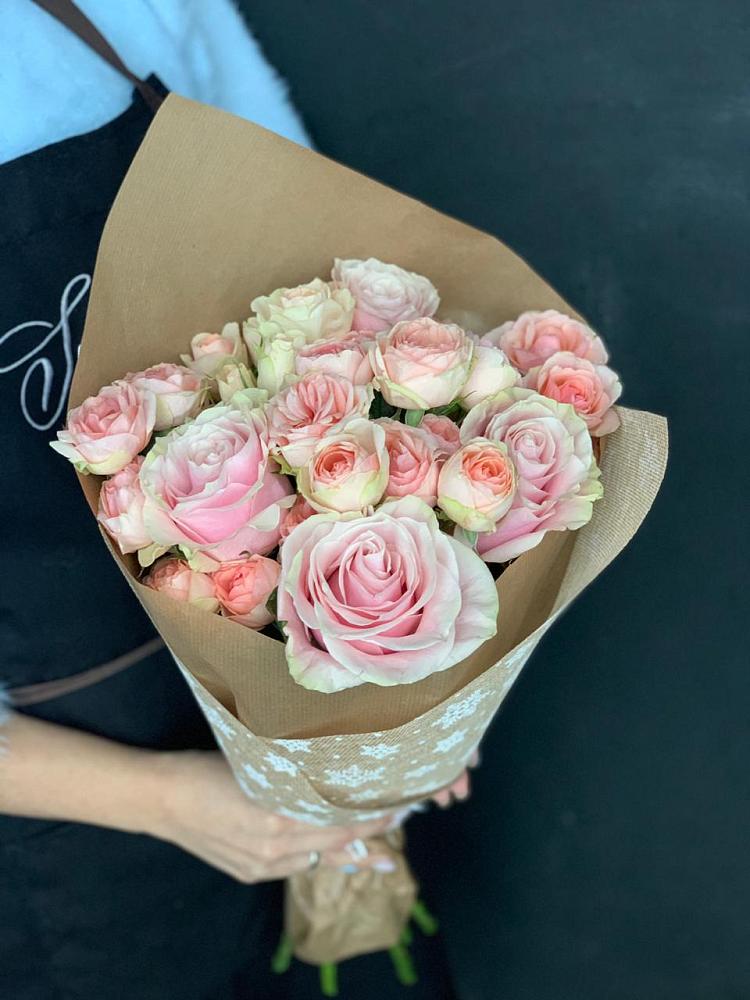 Букет цветов из: Хризантемы и Розы в Олымский