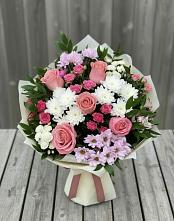 Букет цветов из:  Альстромерии, Гвоздики, Розы и Хризантемы в Олымский