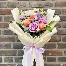 Букет цветов из:  Лизиантусы и Розы #REPLACE_PRED# Олымский