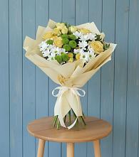 Букет цветов из:  Хризантемы и Розы в Олымский