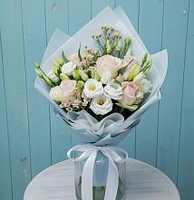 Букет цветов из:  Розы и Лизиантусы в Олымский
