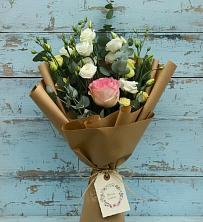 Букет цветов из:  Розы и Лизиантусы в Олымский