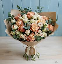 Букет цветов из:  Альстромерии и Розы в Олымский