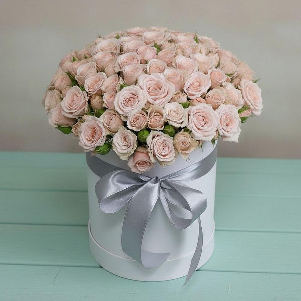 Цветочная композиция из Розы в шляпной коробке в Олымский